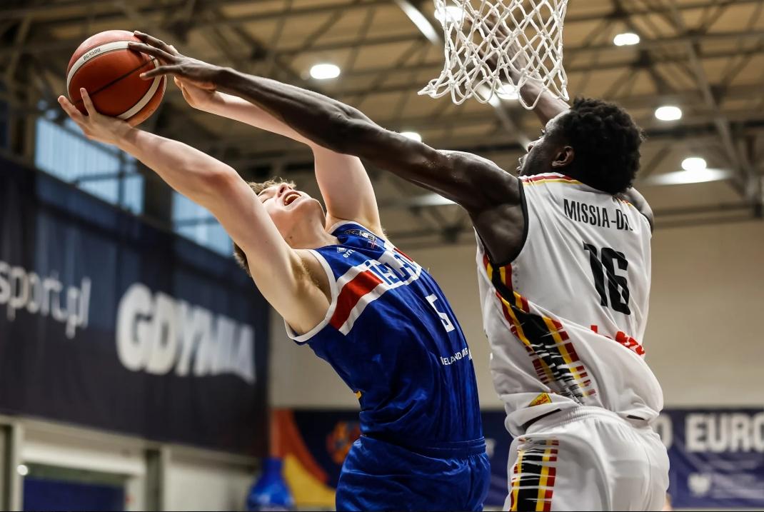 EuroBasket U20 H : au bout du suspense, la Belgique élimine l&rsquo;Islande (74-73) et verra les quarts de finale