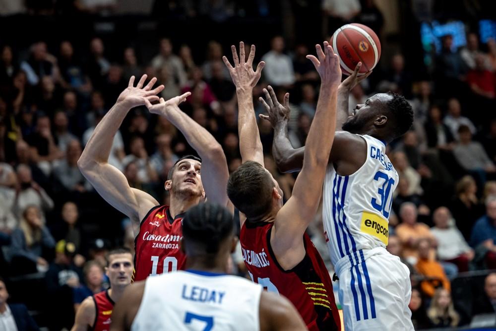 Mons, Ostende et Limburg s’imposent aux Pays-Bas, première victoire pour Alost !