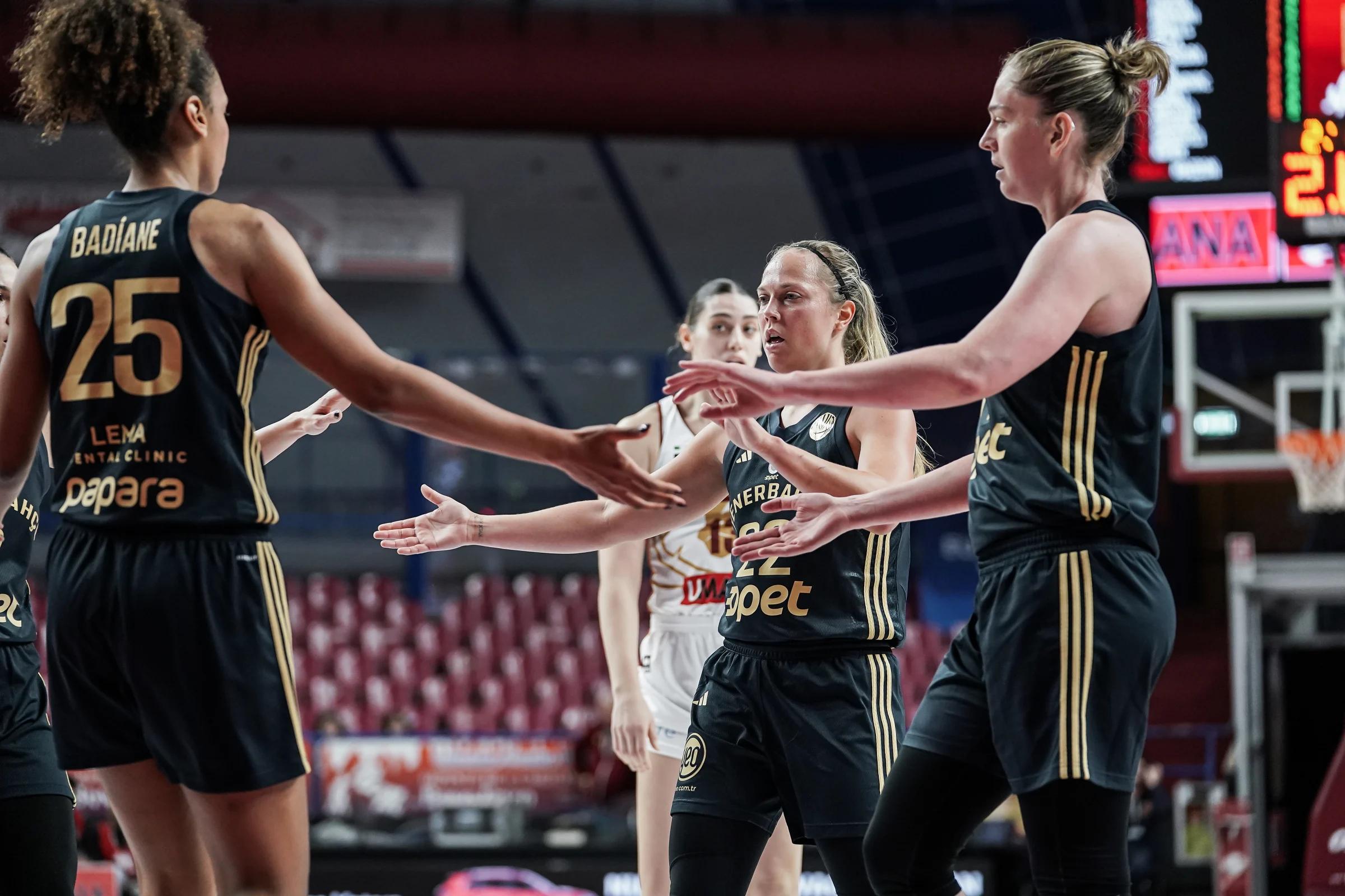 Emma Meesseman et Julie Allemand enchaînent avec Fenerbahce