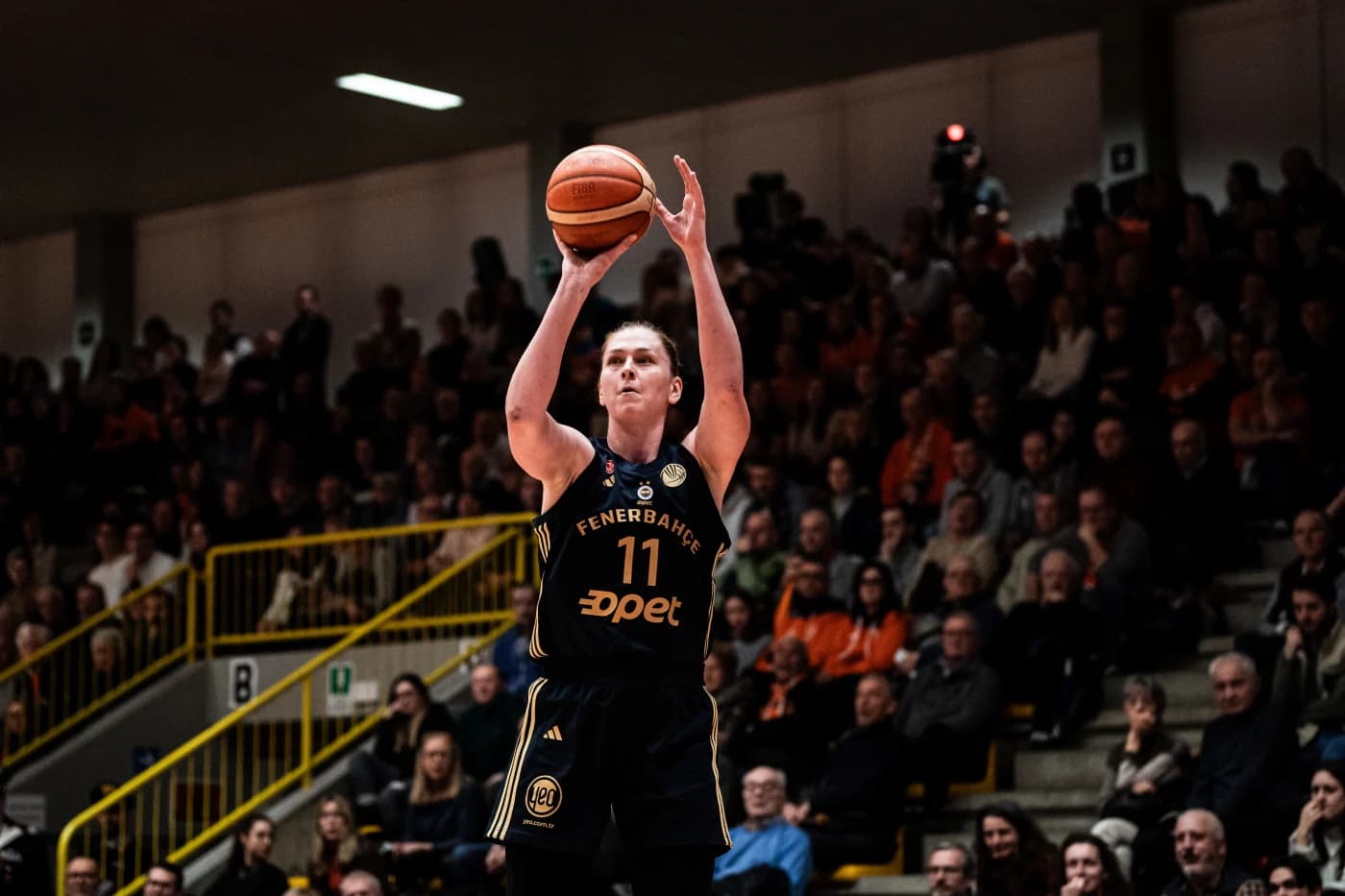 Une immense Emma Meesseman fait gagner le Fener à Schio !