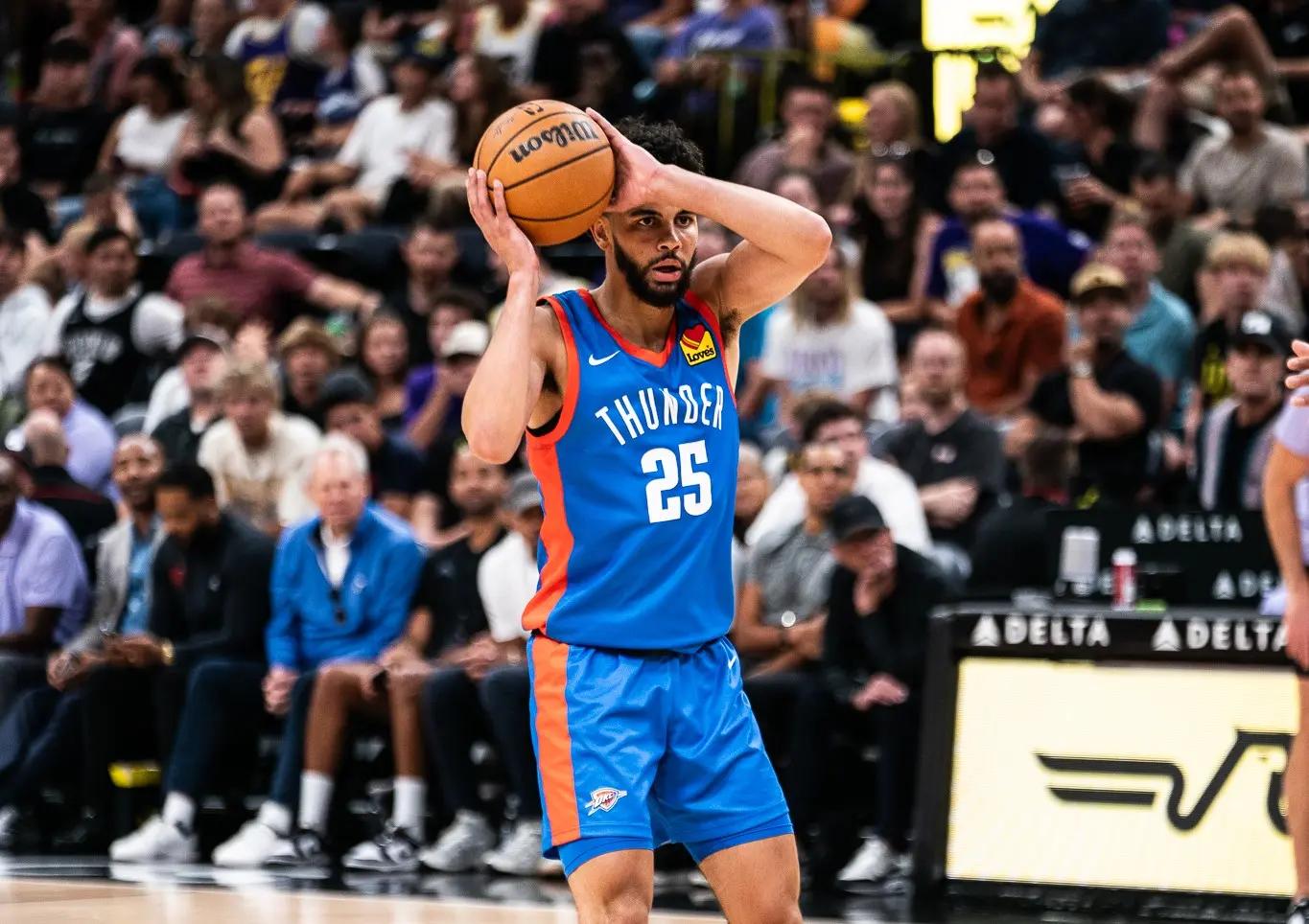 Ajay Mitchell fête ses débuts en NBA par une victoire avec Oklahoma City à Denver