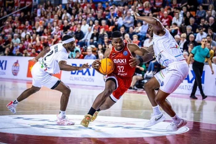 Les Belges à l’étranger : Obasohan et Manresa s’offrent le Barça, Vanwijn et Bleijenbergh battent Akyazili en Turquie