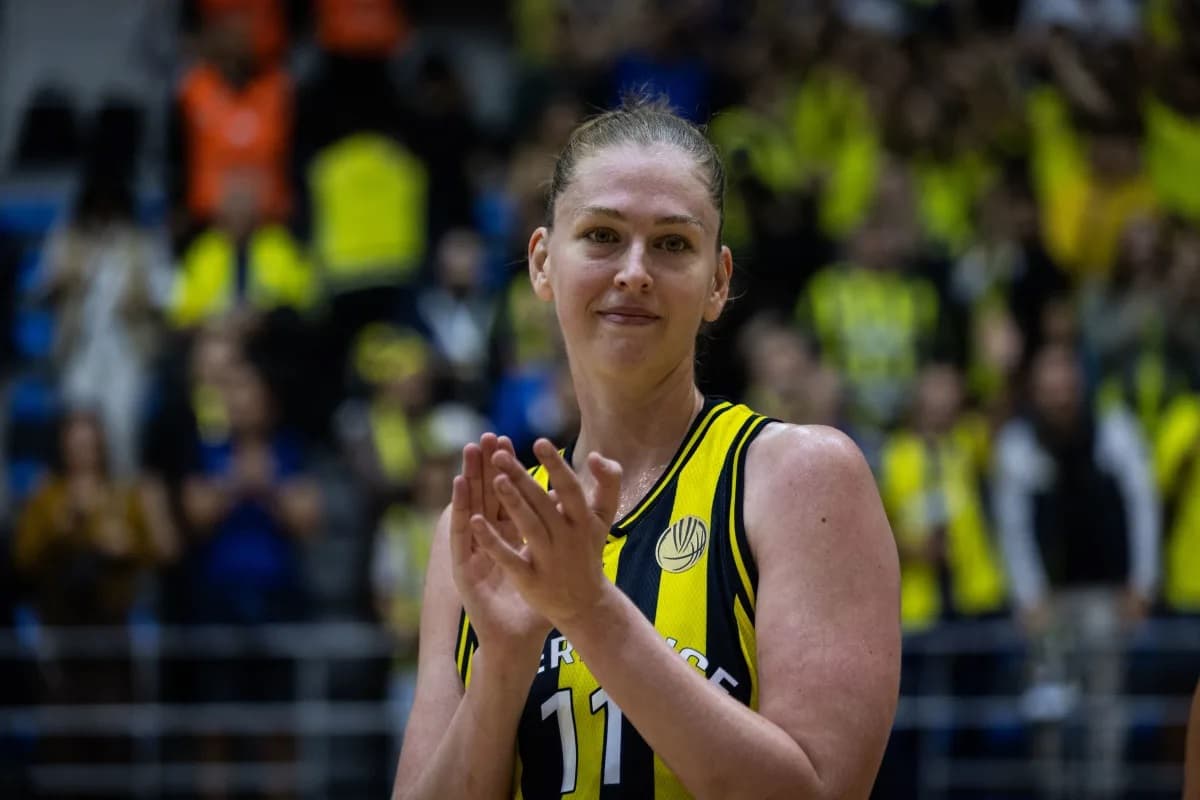 Les Belges à l’étranger: Emma Meesseman et Julie Vanloo assurent le show